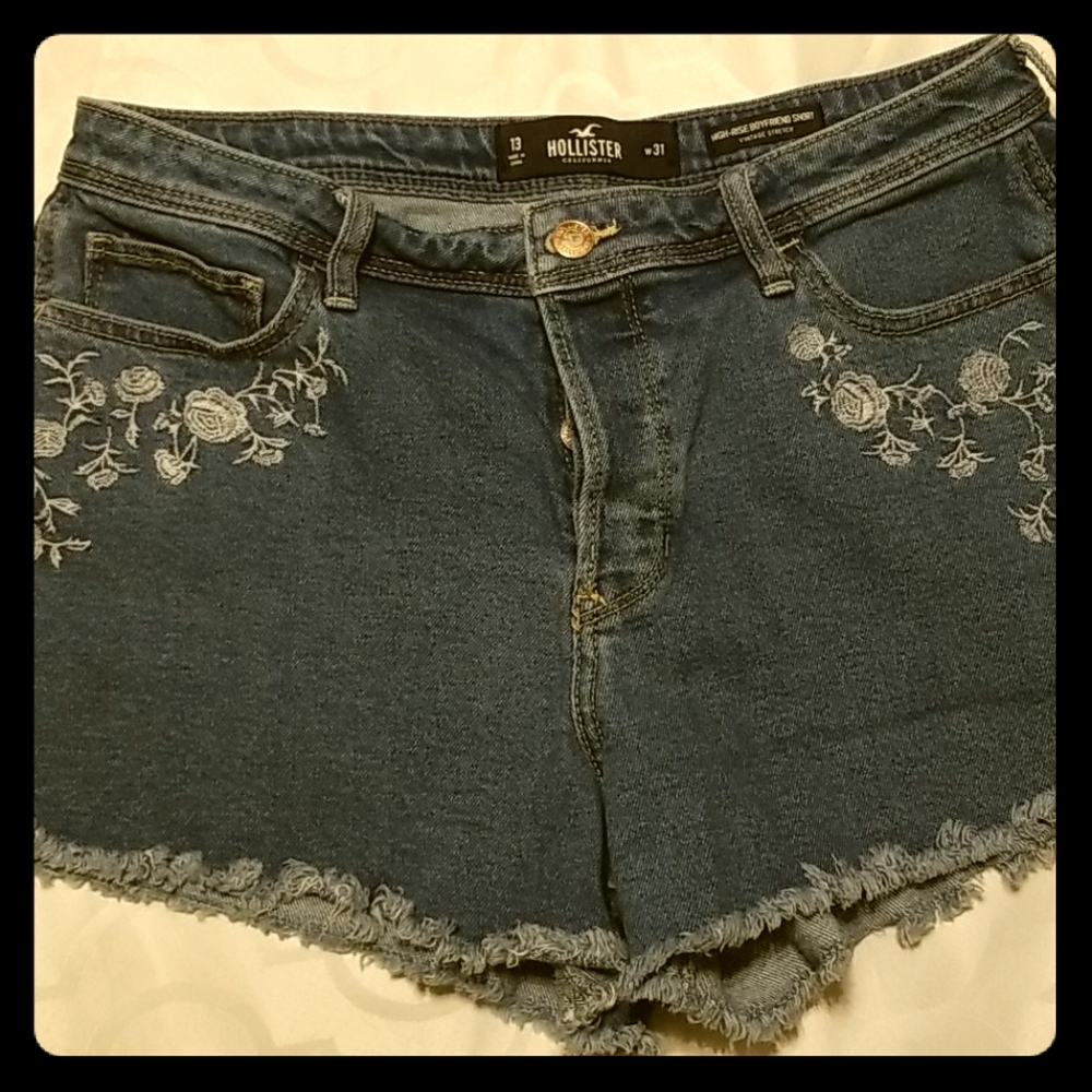 🛍 Hollister Cutoff High-Rise BF Short